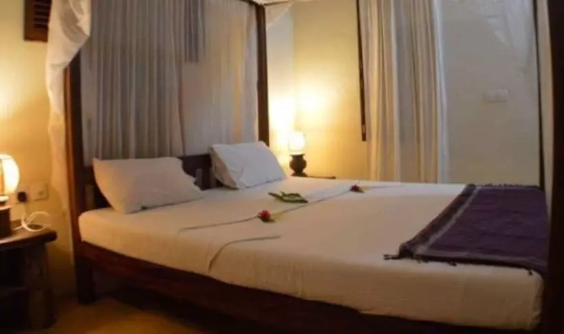 هتل Msafini Mangotop Roof