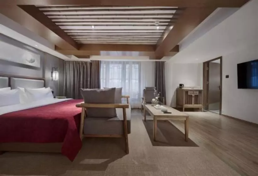 Hotelli Qianna Bianyuan