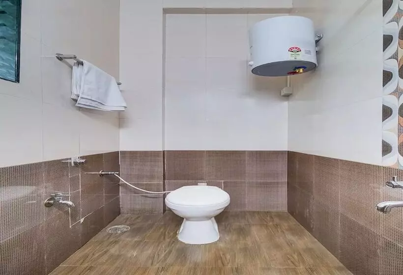 Spot On 46408 Hotel Saaj