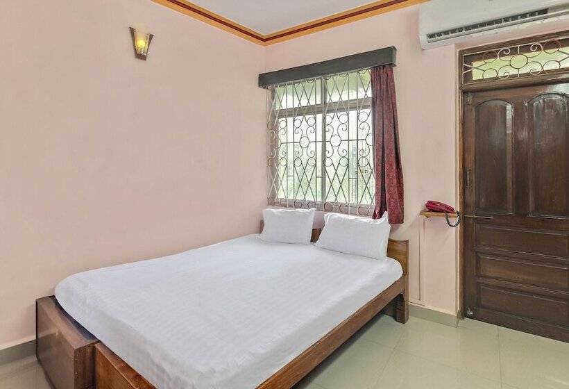 Spot On 46408 Hotel Saaj