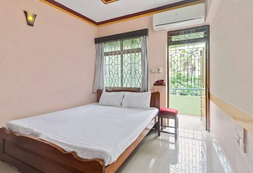 Spot On 46408 Hotel Saaj