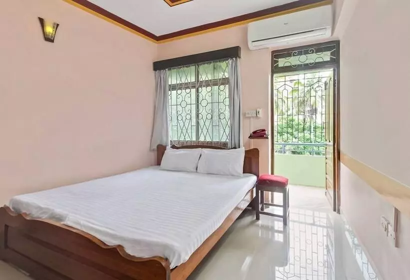 Spot On 46408 Hotel Saaj
