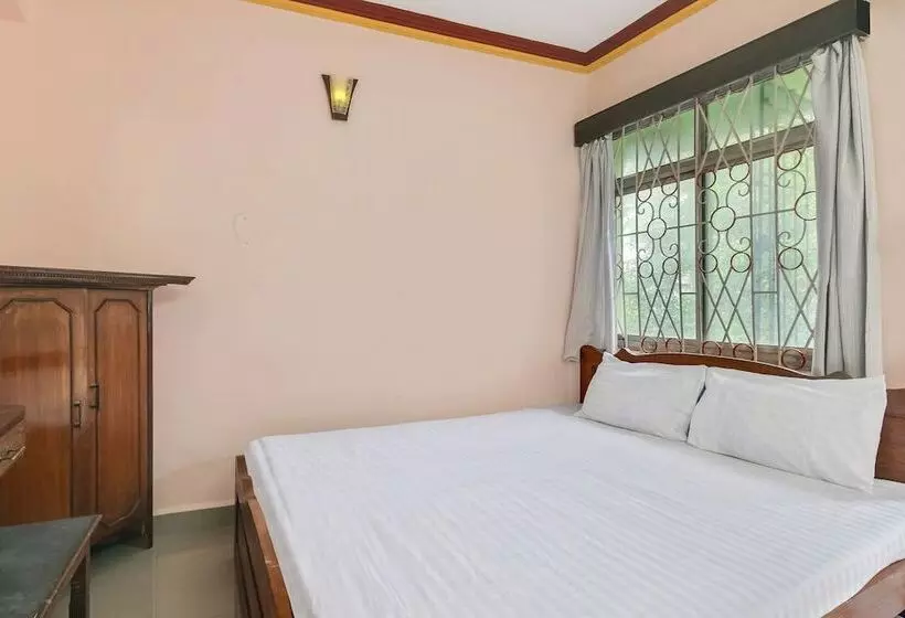 Spot On 46408 Hotel Saaj