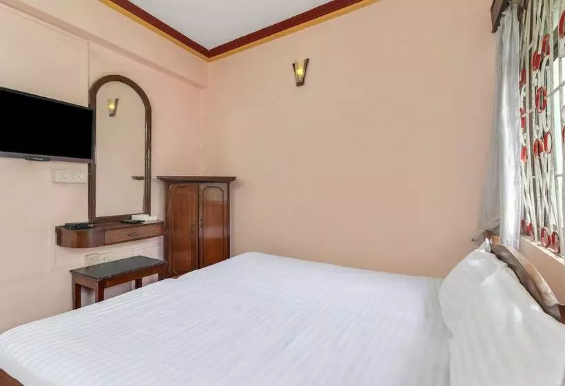 Spot On 46408 Hotel Saaj