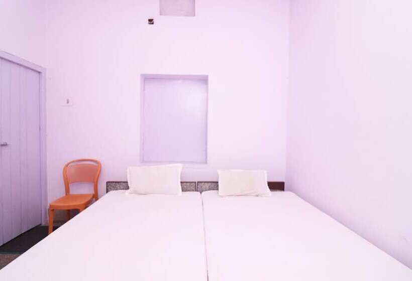 Spot On 44992 Hotel Swapnapuri