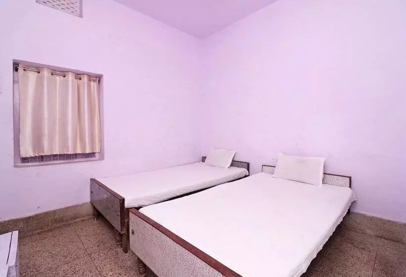 Spot On 44992 Hotel Swapnapuri