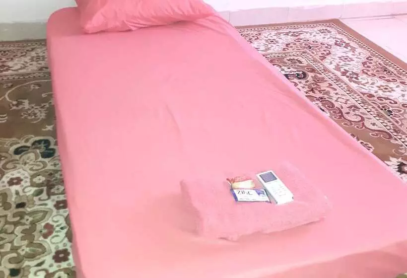 هاستل Almira Homestay Near Airport
