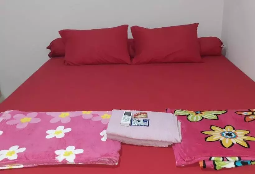 هاستل Almira Homestay Near Airport