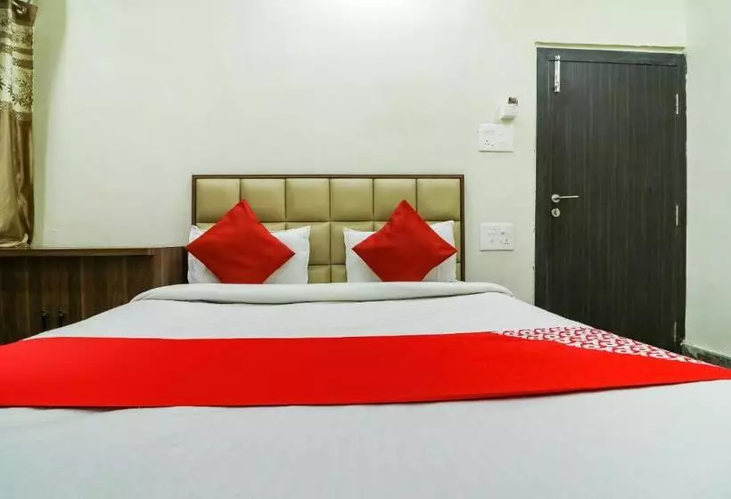 Hotelli Adarsh By Oyo Rooms