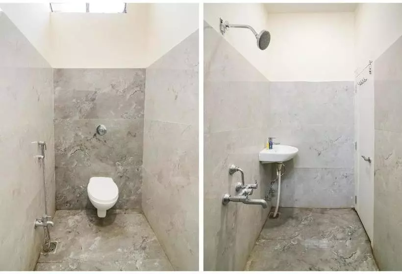 Hotelli Adarsh By Oyo Rooms