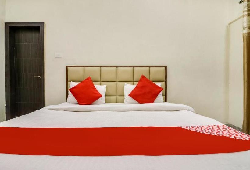 호텔 Adarsh By Oyo Rooms