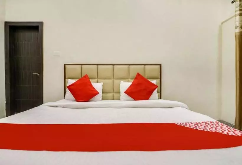 Hotelli Adarsh By Oyo Rooms