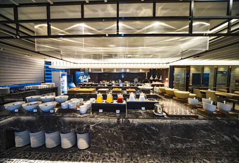 هتل Ramada Encore By Wyndham Busan Station