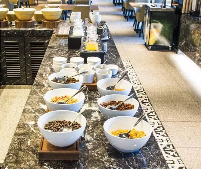 هتل Ramada Encore By Wyndham Busan Station