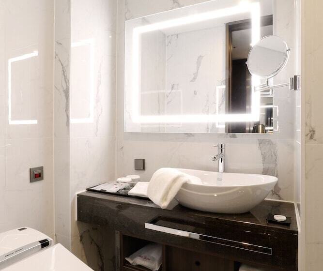 هتل Ramada Encore By Wyndham Busan Station