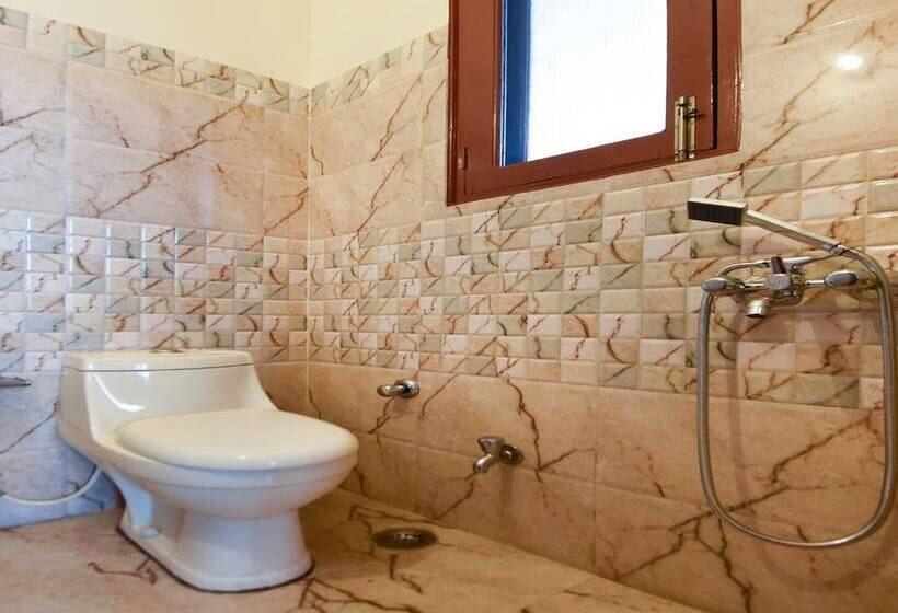 ホテル Sai Home Stay By Oyo Rooms