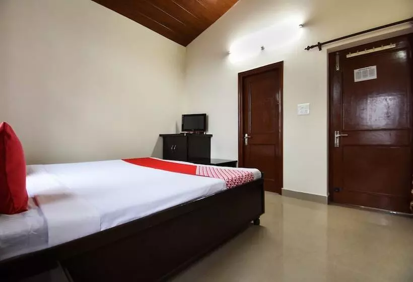 هتل Sai Home Stay By Oyo Rooms