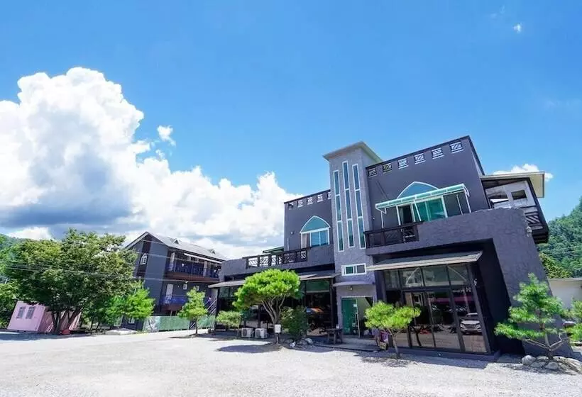 Gapyeong Amormio Spa Pension