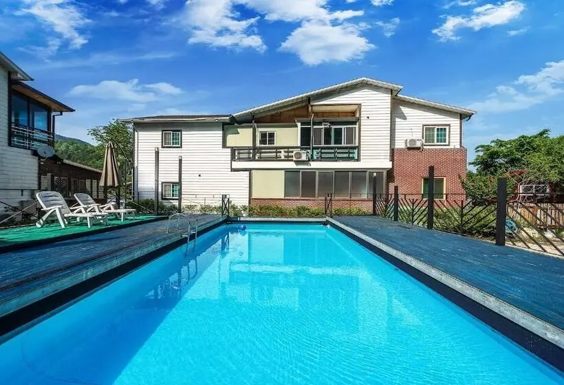 Gapyeong Amormio Spa Pension