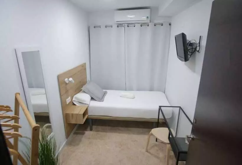 پانسیون Urban Rooms Alicante