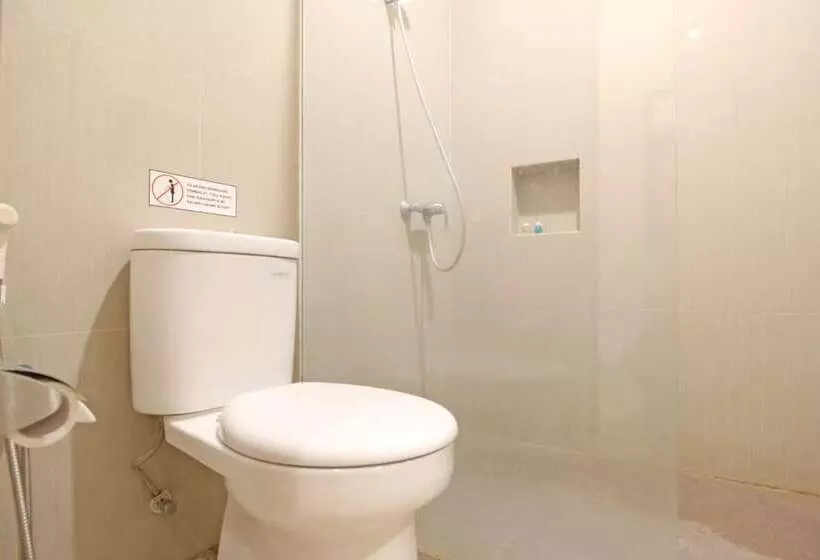 Hotelli Reddoorz Premium Near Solo Grand Mall