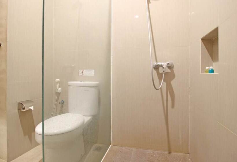 فندق Reddoorz Premium Near Solo Grand Mall