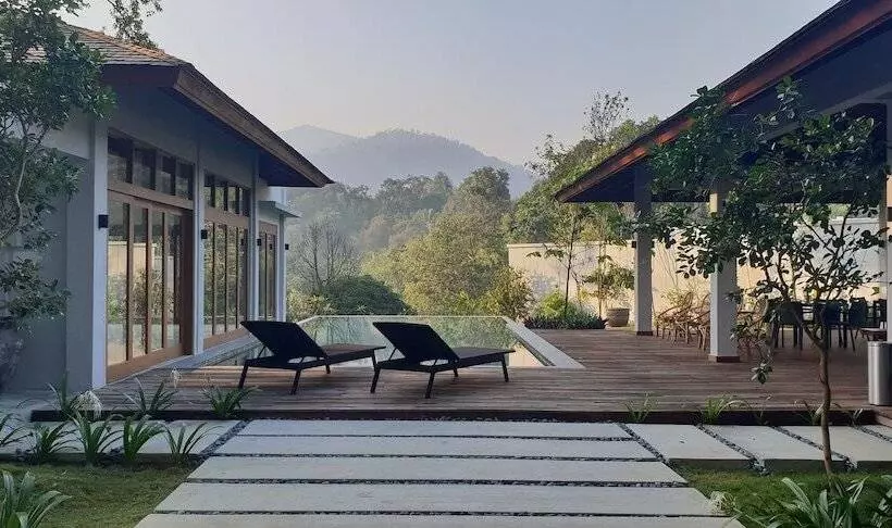 ホテル Embun Luxury Villas
