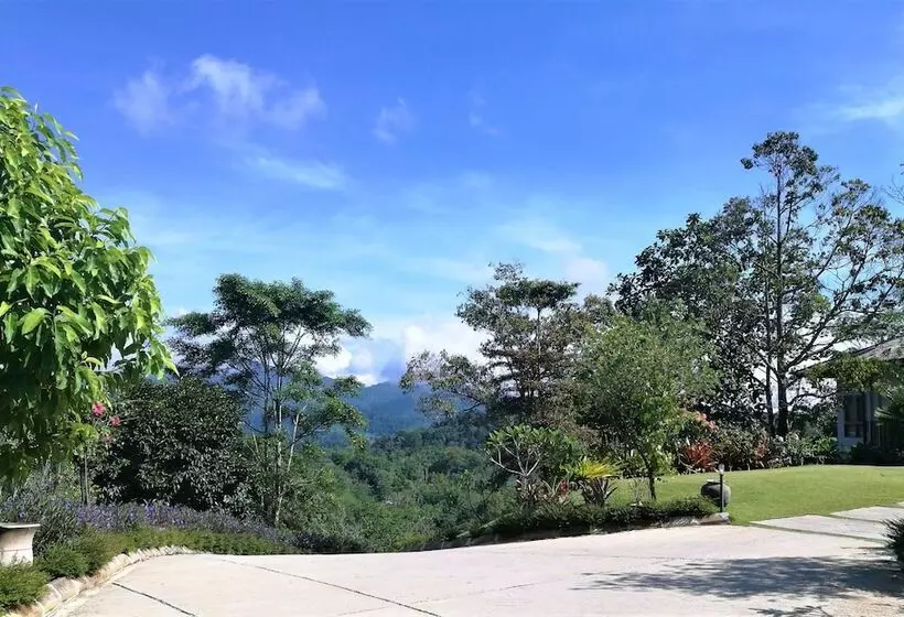 ホテル Embun Luxury Villas