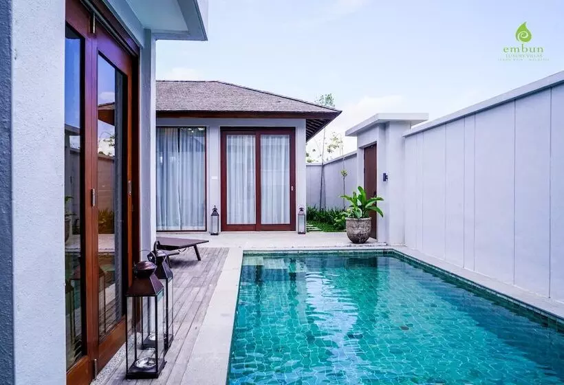 ホテル Embun Luxury Villas