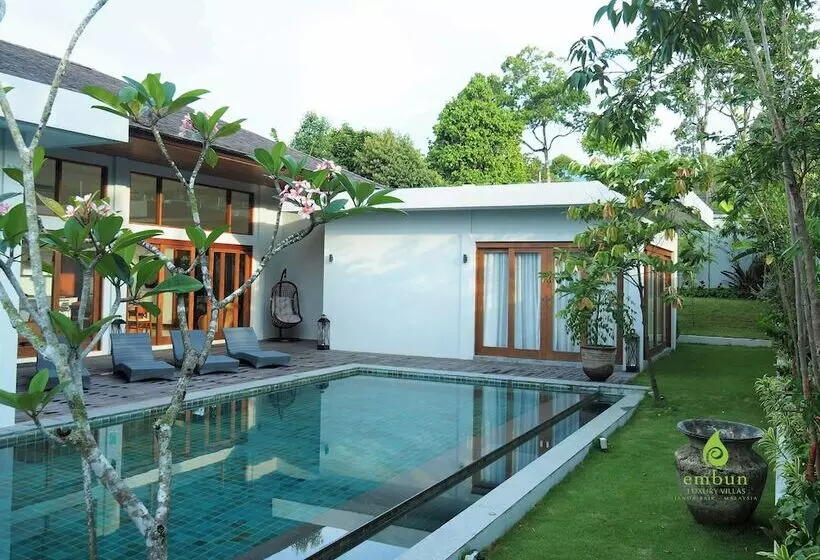 ホテル Embun Luxury Villas