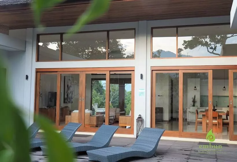 ホテル Embun Luxury Villas