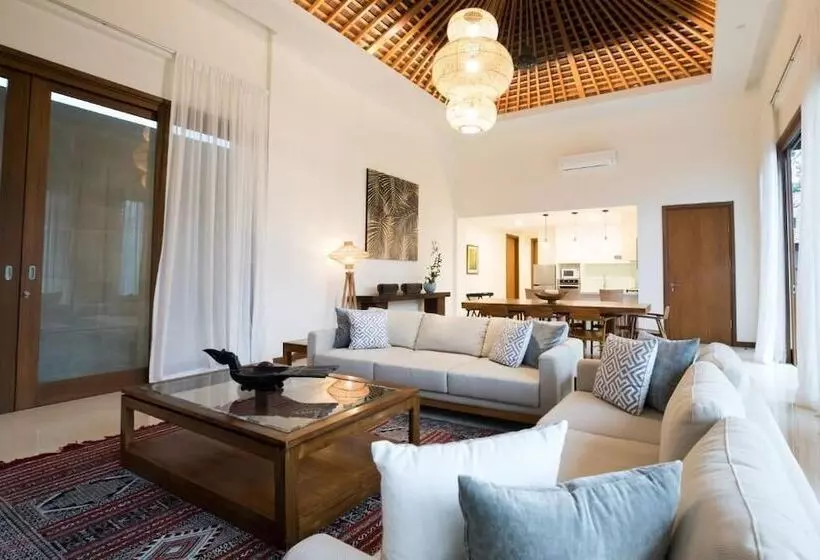 ホテル Embun Luxury Villas