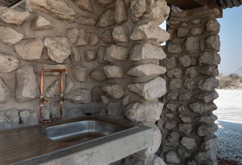 هتل Etosha Trading Post Campsite