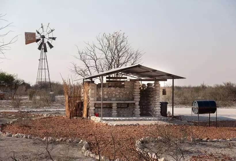 هتل Etosha Trading Post Campsite