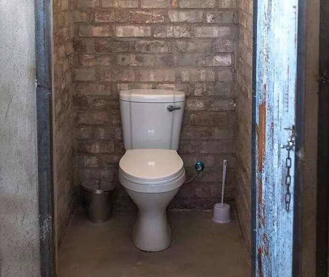 هتل Etosha Trading Post Campsite