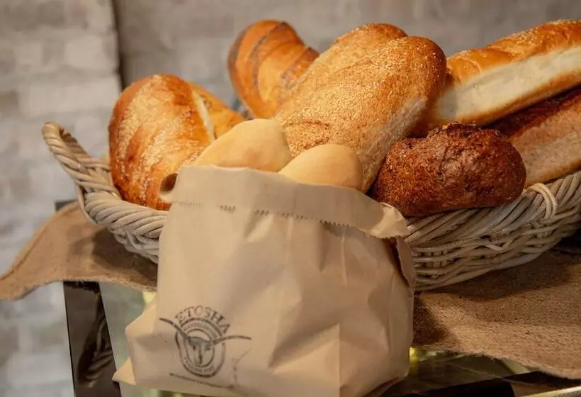 هتل Etosha Trading Post Campsite