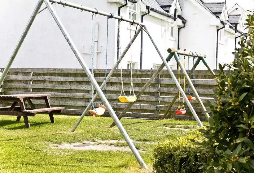 Upton Court Holiday Cottages