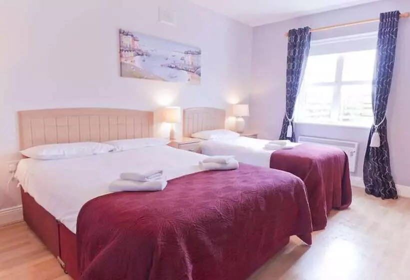 Upton Court Holiday Cottages