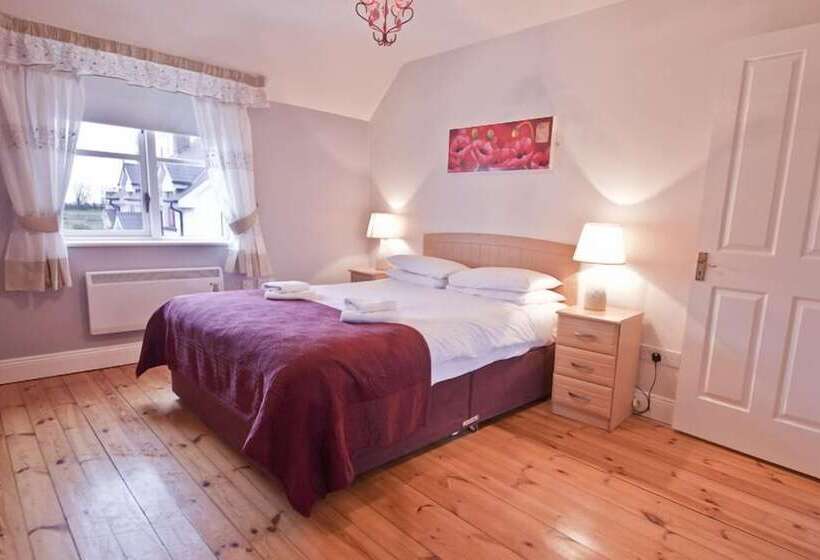 Upton Court Holiday Cottages