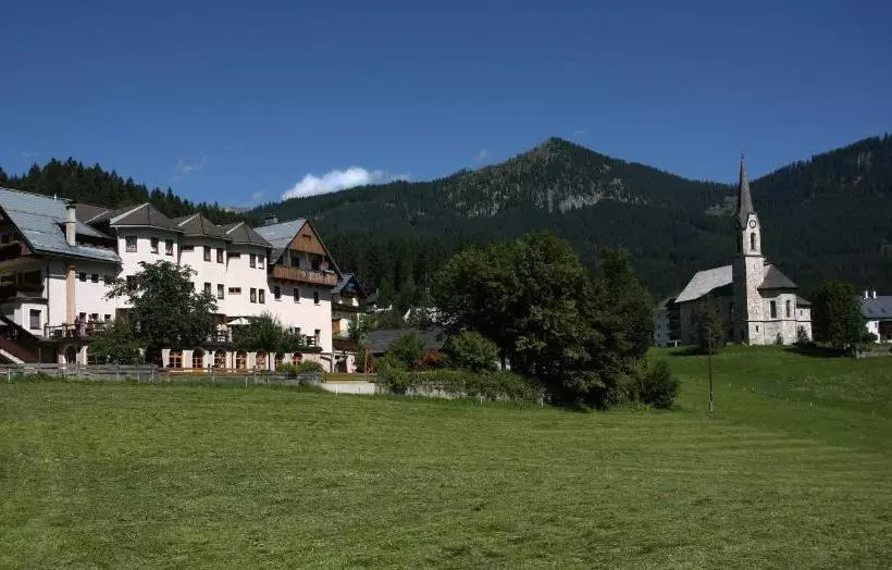 Hotelli Haus Der Begegnung