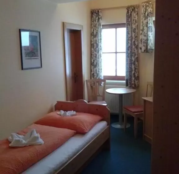 Hotelli Haus Der Begegnung