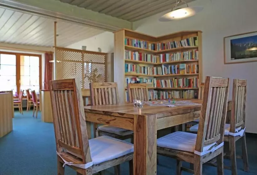 Hotelli Haus Der Begegnung