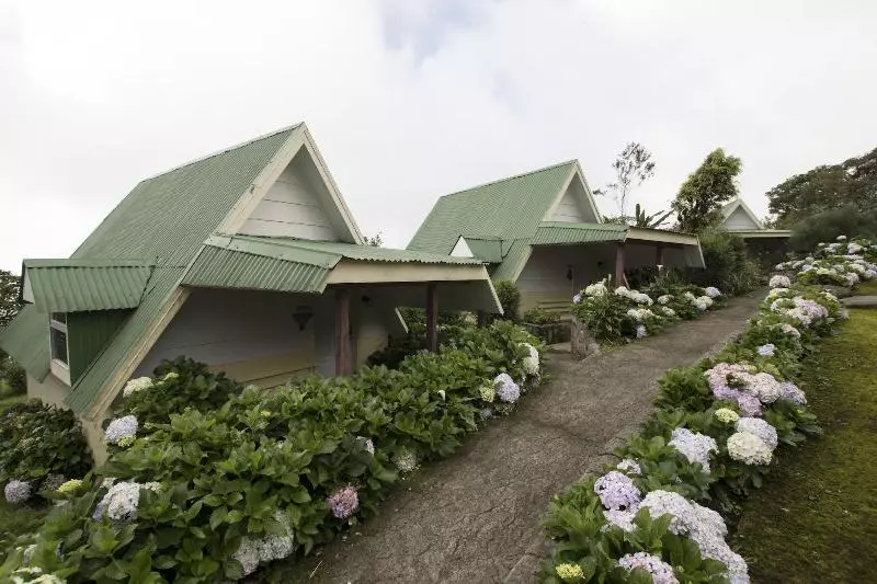 Hotelli Hortensias Chalets Vara Blanca