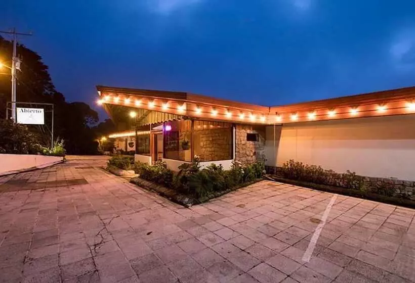 Hotelli Hortensias Chalets Vara Blanca