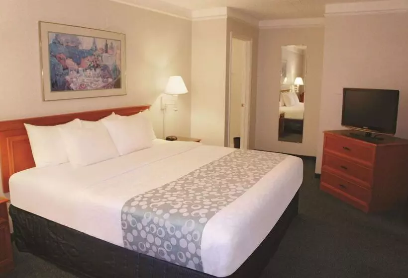 هتل Baymont By Wyndham Abilene