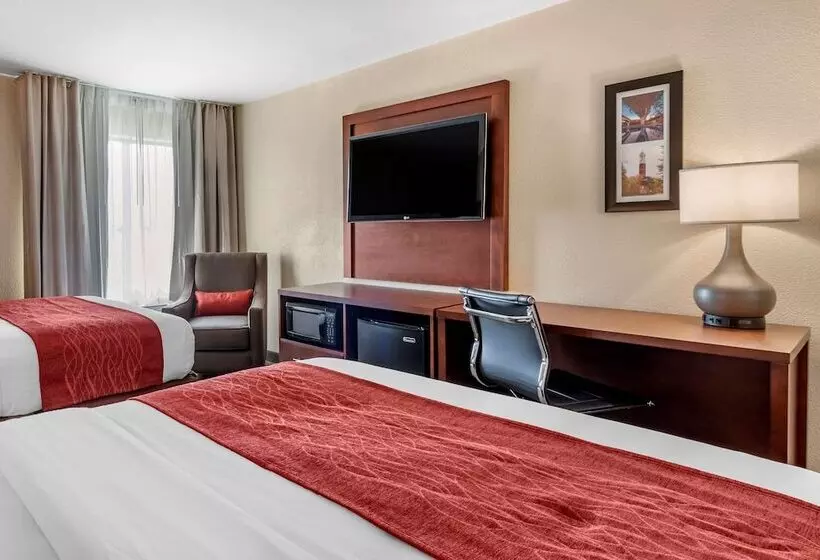 هتل Comfort Inn Lafayette I65