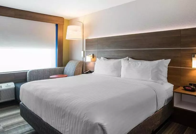 בית מלון כפרי Holiday Inn Express & Suites Ludington, An Ihg