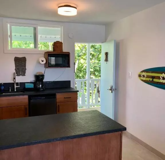 Отель Kona Tiki