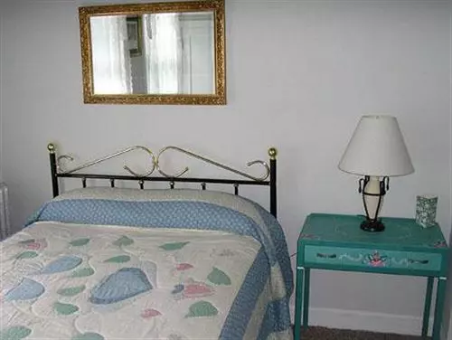 Отель La Plaza Historic & Restaurant