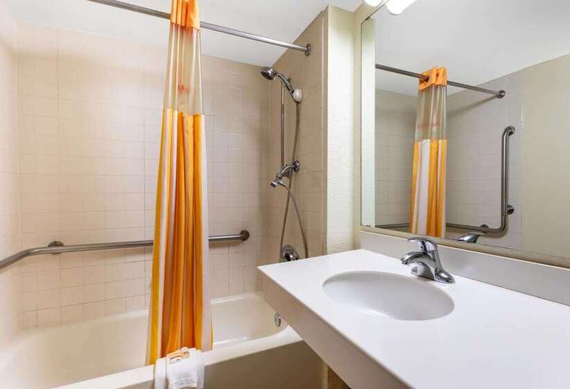 ホテル La Quinta Inn By Wyndham Huntsville Research Park